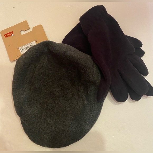 Levi’s Men’s Knit Flat Cap and Gloves Set Size S/M Newsboy or Scally Cap - Picture 1 of 6